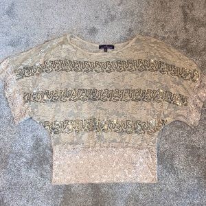 Women’s lace top